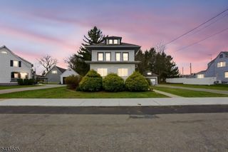 111 Kanouse St, Boonton Town, NJ 07005