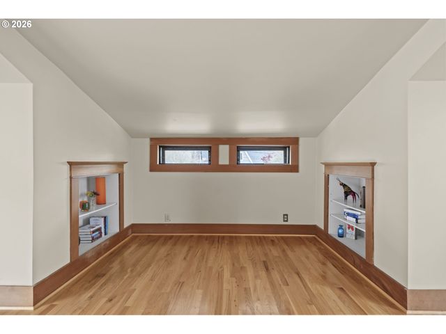 3217 Ne 32ND Ave, Portland, OR 97212