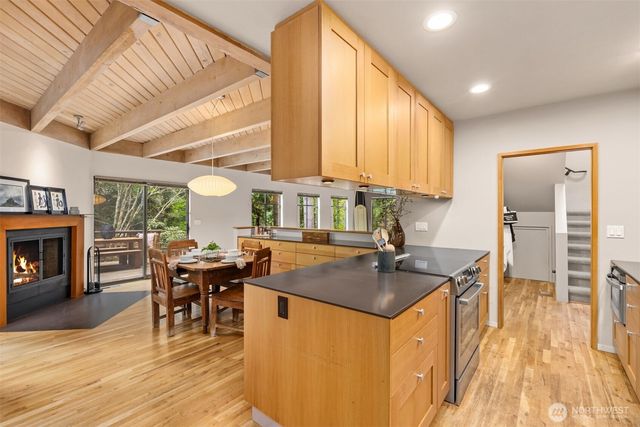 8151 NE Hidden Cove Road, Bainbridge Island, WA 98110