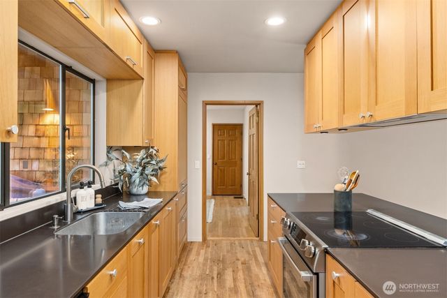 8151 NE Hidden Cove Road, Bainbridge Island, WA 98110