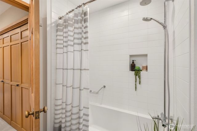 8151 NE Hidden Cove Road, Bainbridge Island, WA 98110