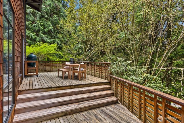 8151 NE Hidden Cove Road, Bainbridge Island, WA 98110