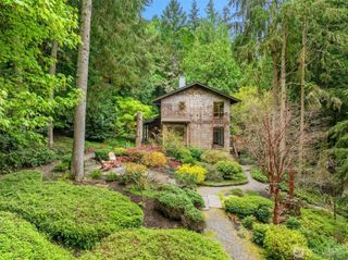 8151 NE Hidden Cove Road, Bainbridge Island, WA 98110