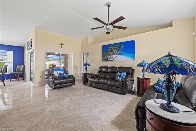 605 SE 22nd ST, Cape Coral, FL 33990