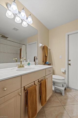 605 SE 22nd ST, Cape Coral, FL 33990