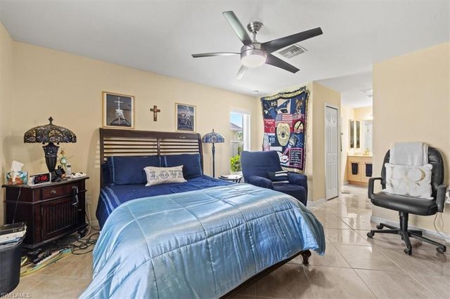 605 SE 22nd ST, Cape Coral, FL 33990