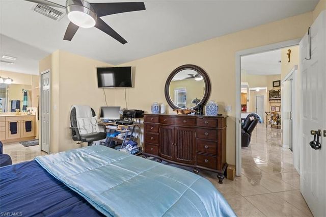 605 SE 22nd ST, Cape Coral, FL 33990