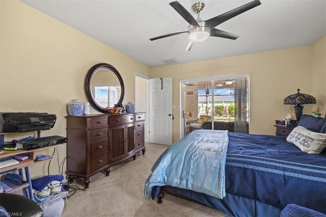 605 SE 22nd ST, Cape Coral, FL 33990