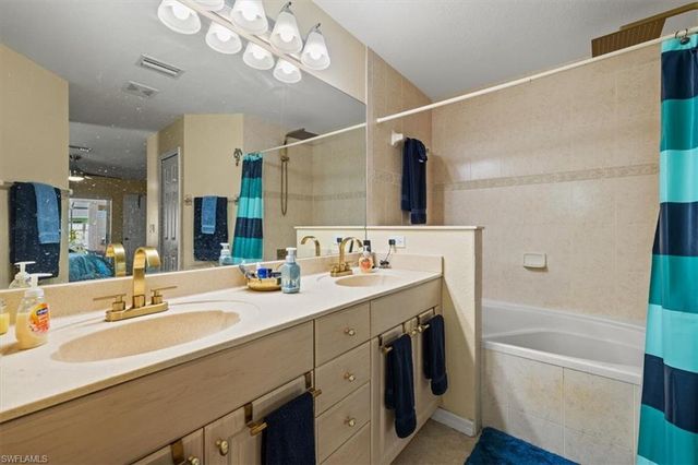 605 SE 22nd ST, Cape Coral, FL 33990