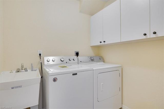 605 SE 22nd ST, Cape Coral, FL 33990