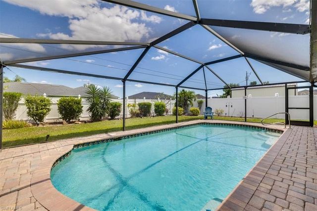 605 SE 22nd ST, Cape Coral, FL 33990