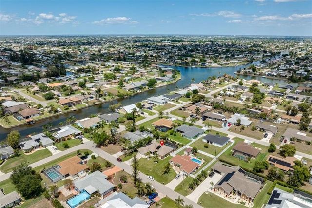 605 SE 22nd ST, Cape Coral, FL 33990