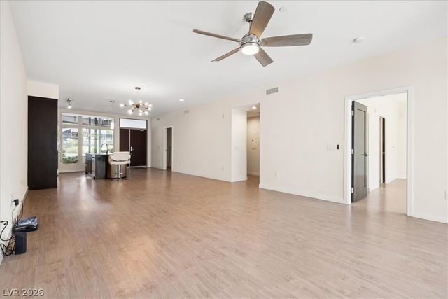 8925 West Flamingo Road 102, Las Vegas, NV 89147