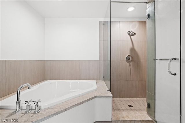 8925 West Flamingo Road 102, Las Vegas, NV 89147