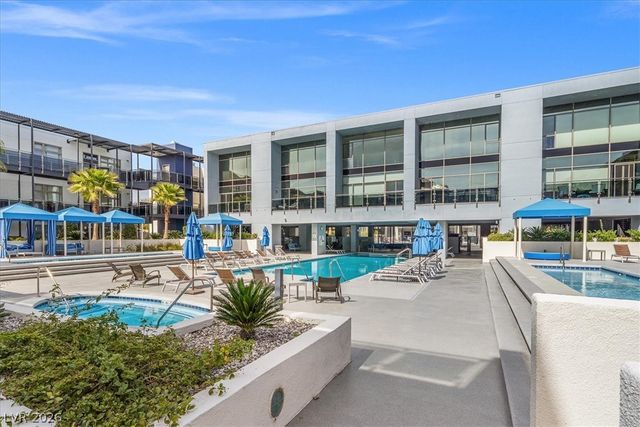 8925 West Flamingo Road 102, Las Vegas, NV 89147