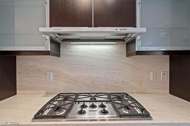 8925 West Flamingo Road 102, Las Vegas, NV 89147