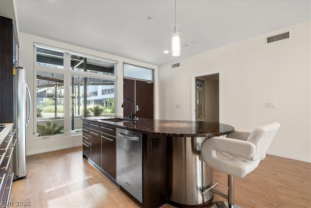 8925 West Flamingo Road 102, Las Vegas, NV 89147