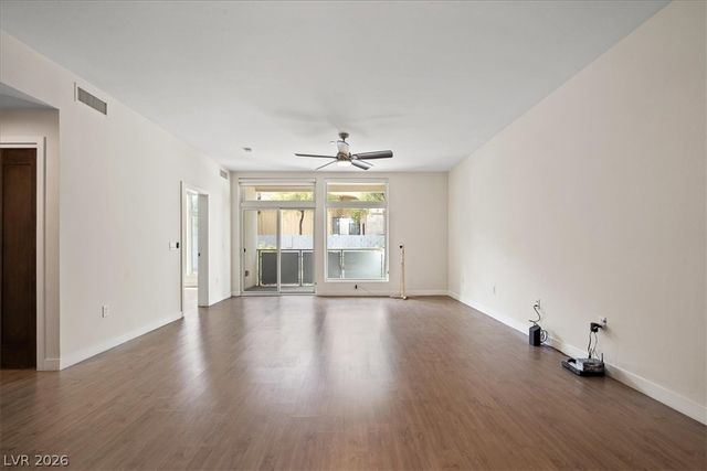 8925 West Flamingo Road 102, Las Vegas, NV 89147