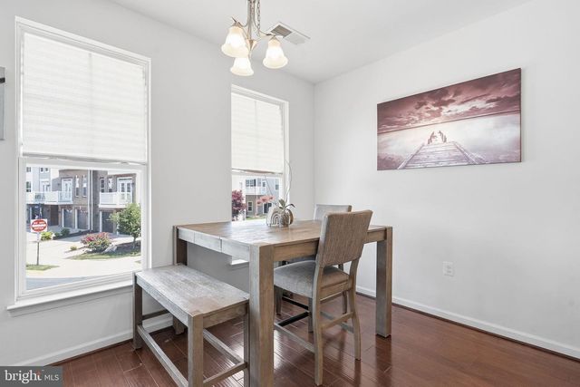42167 CANARY GRASS SQ, Aldie, VA 20105
