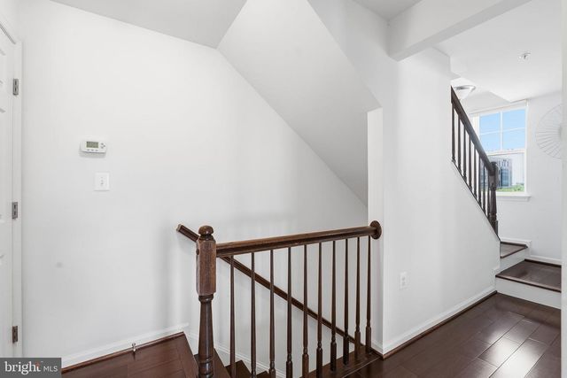 42167 CANARY GRASS SQ, Aldie, VA 20105