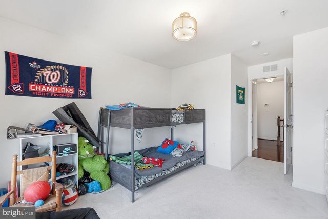 42167 CANARY GRASS SQ, Aldie, VA 20105