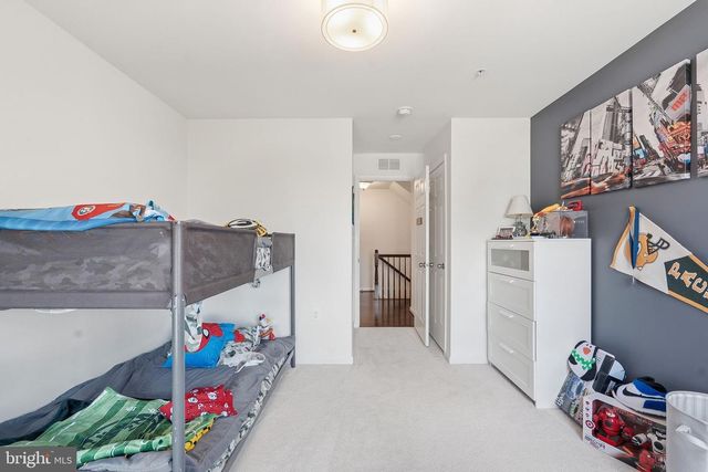 42167 CANARY GRASS SQ, Aldie, VA 20105