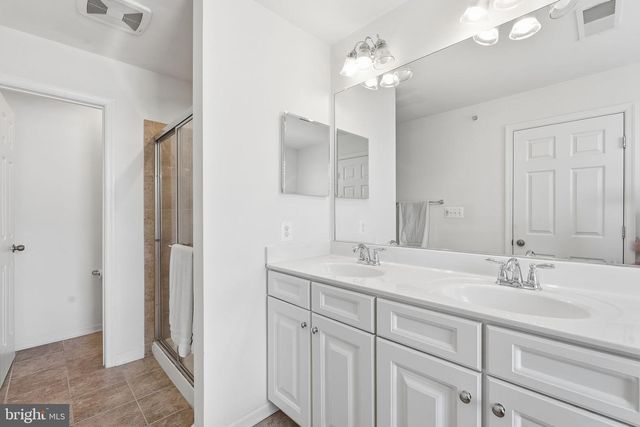 42167 CANARY GRASS SQ, Aldie, VA 20105