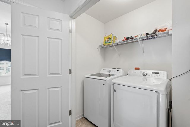 42167 CANARY GRASS SQ, Aldie, VA 20105