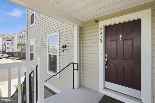 42167 CANARY GRASS SQ, Aldie, VA 20105