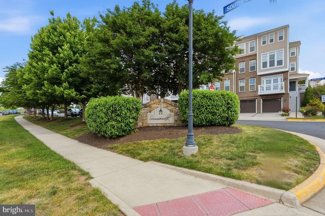 42167 CANARY GRASS SQ, Aldie, VA 20105