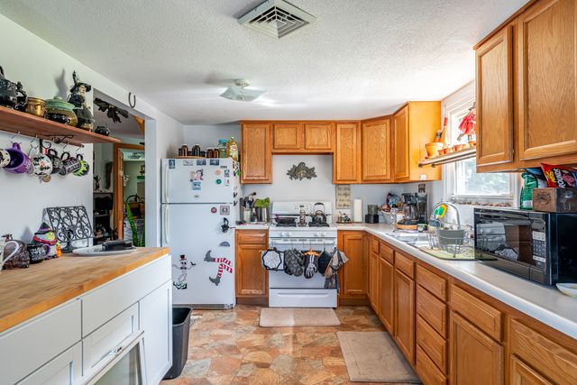 2317 9th Street, Silvis, IL 61282