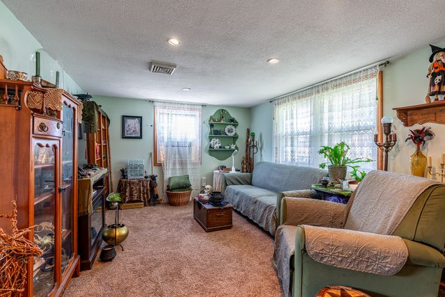 2317 9th Street, Silvis, IL 61282