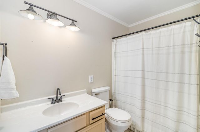 7500 Landau Drive, Bloomington, MN 55438