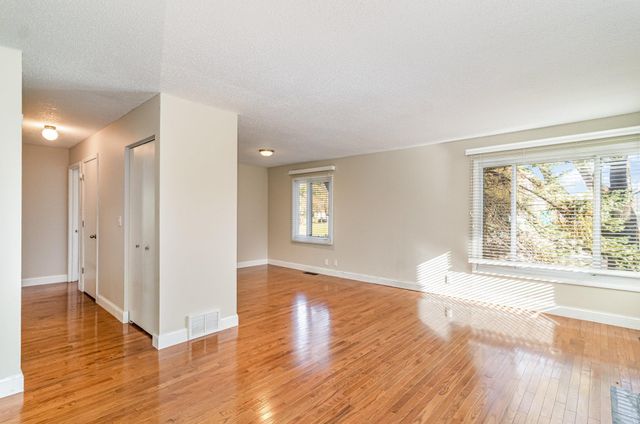 7500 Landau Drive, Bloomington, MN 55438