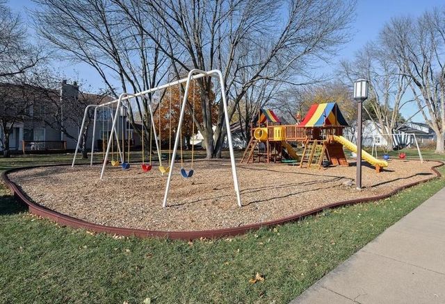 7500 Landau Drive, Bloomington, MN 55438