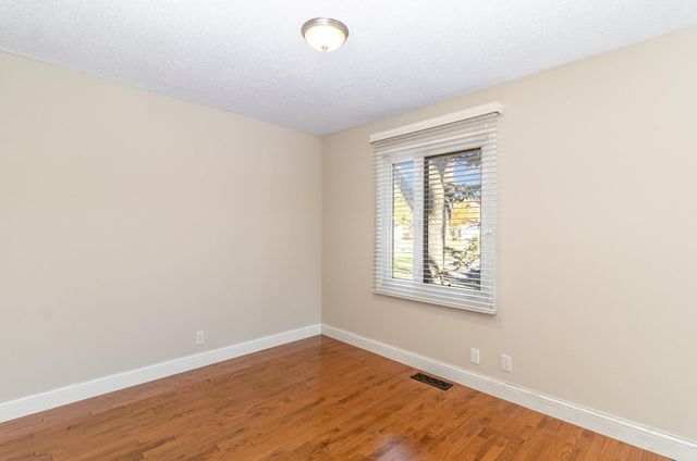 7500 Landau Drive, Bloomington, MN 55438