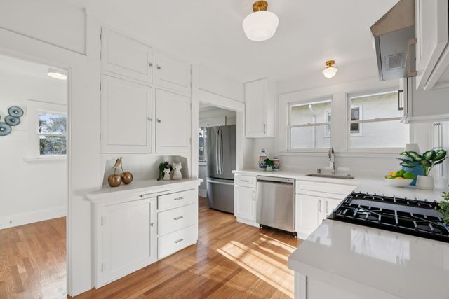 2457 Scenic Ave, Oakland, CA 94602