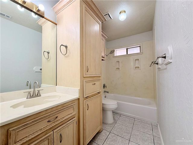 2505 W Sandpiper Avenue, Mcallen, TX 78504