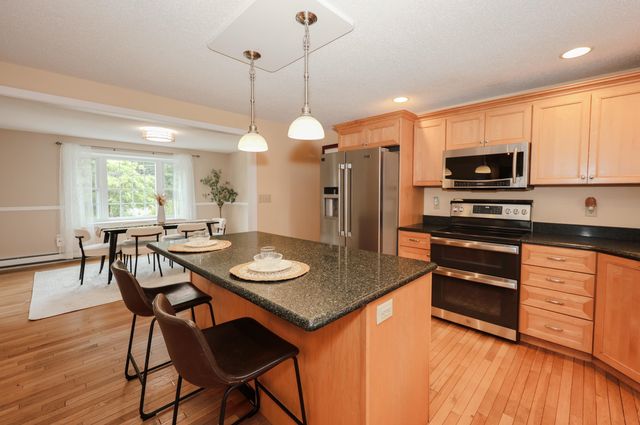 1 Valleyview Drive, Merrimack, NH 03054