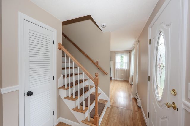 1 Valleyview Drive, Merrimack, NH 03054
