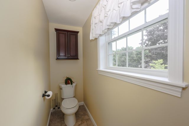 1 Valleyview Drive, Merrimack, NH 03054