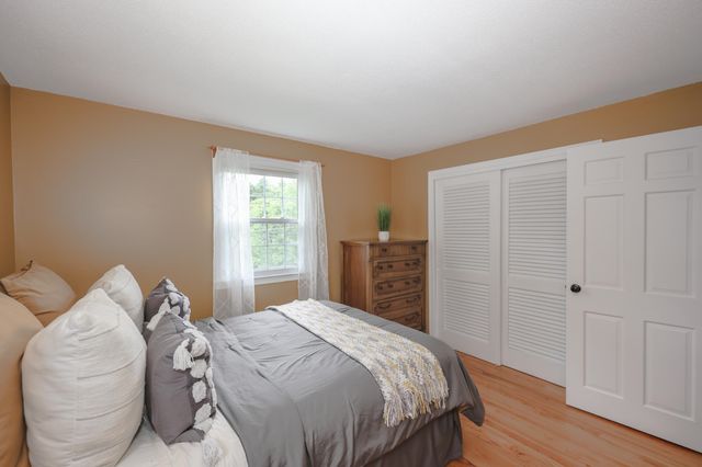 1 Valleyview Drive, Merrimack, NH 03054