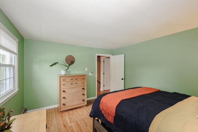 1 Valleyview Drive, Merrimack, NH 03054