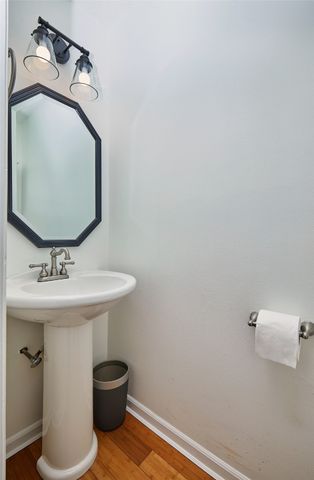 823 NW Greenwood Street 36, Ankeny, IA 50023