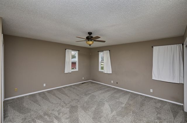 823 NW Greenwood Street 36, Ankeny, IA 50023