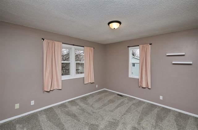 823 NW Greenwood Street 36, Ankeny, IA 50023