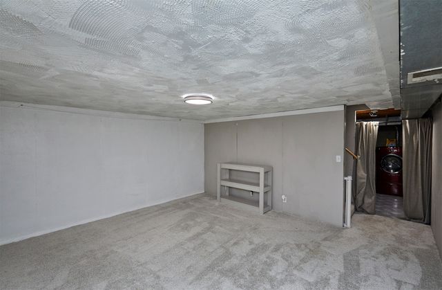 823 NW Greenwood Street 36, Ankeny, IA 50023