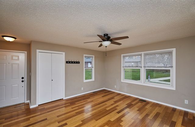 823 NW Greenwood Street 36, Ankeny, IA 50023