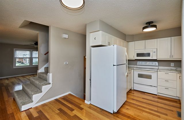 823 NW Greenwood Street 36, Ankeny, IA 50023