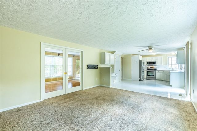 531 Brixton Trail, Webster, NY 14580